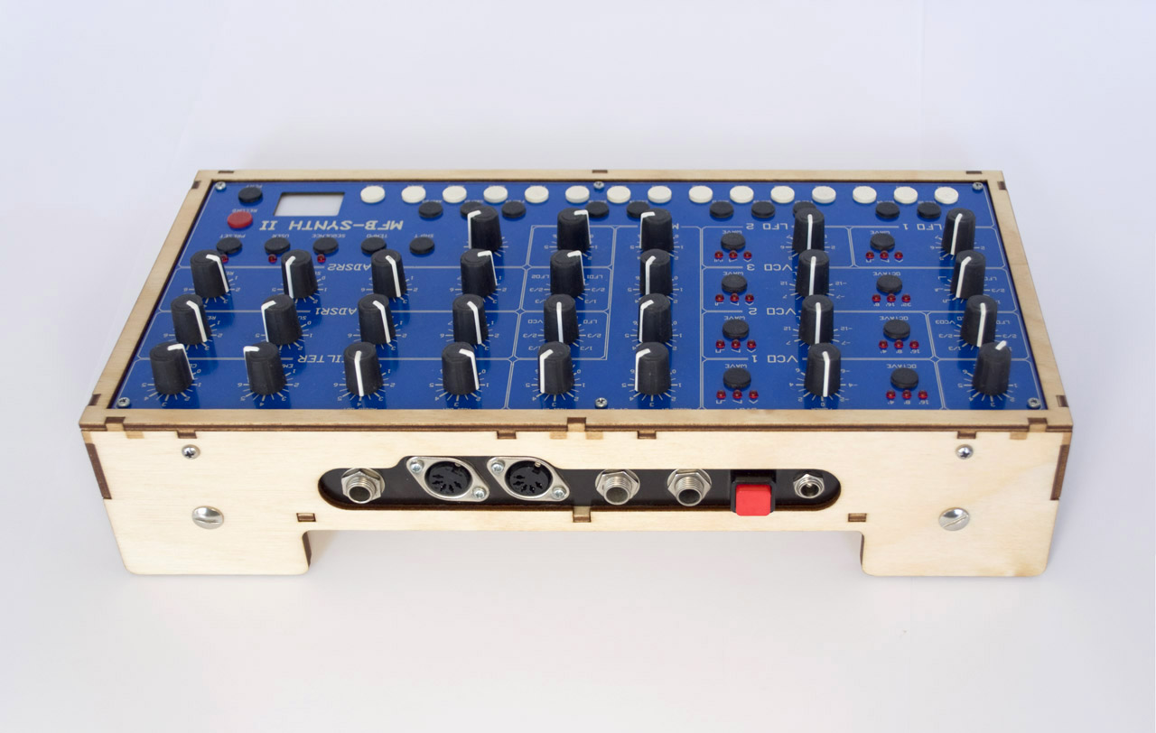 A new enclosure for a Synthesizer — ZEGER ontwerp design office of